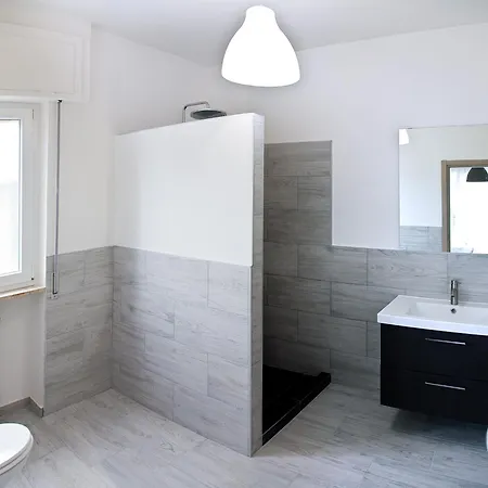 Alojamento de Acomodação e Pequeno-almoço Vento Di Mare Bari