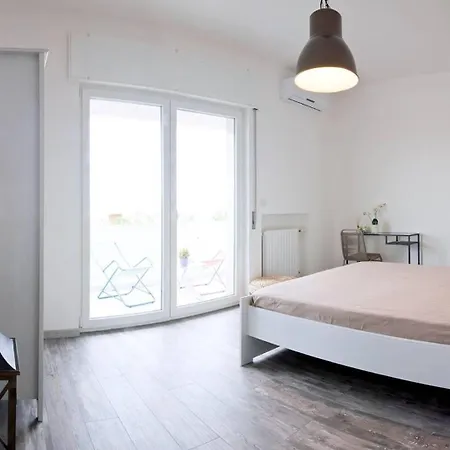 Alojamento de Acomodação e Pequeno-almoço Vento Di Mare